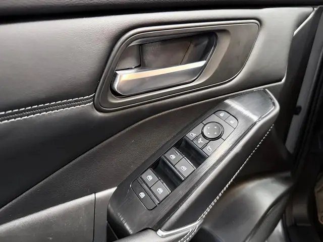 Nissan QASHQAI 1.3 MHEV Xtronic 2024 Benzine 19