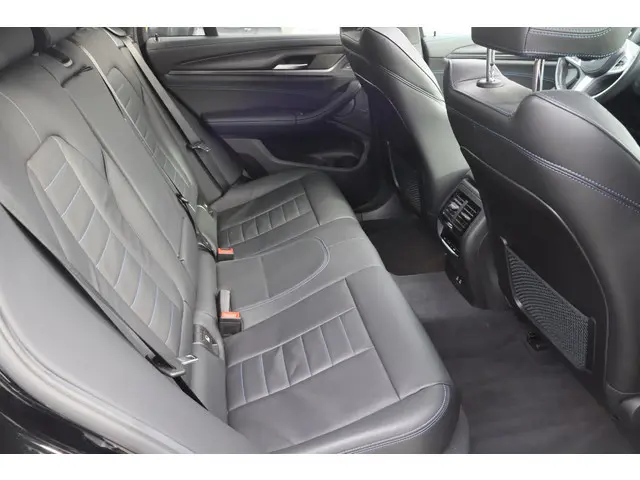 BMW X4 xDrive20i Business Edition Plus 2022 Benzine 20