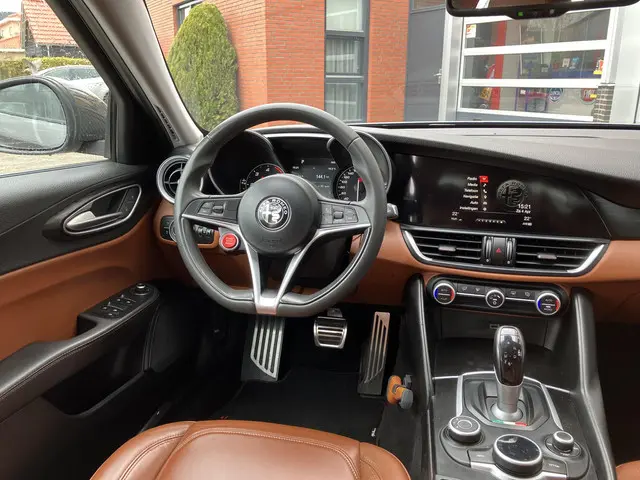 Alfa Romeo Giulia 2.2 Eco Business Super 2018 Diesel 26