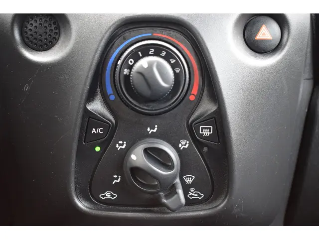 Toyota Aygo 1.0 VVT-i 5Drs X-Now 2016 Benzine 9