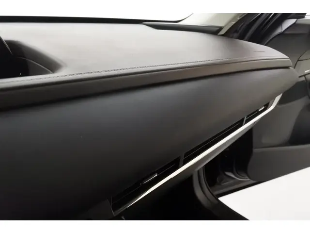 Mazda CX-30 2.0 X 186pk Automaat Luxury 2021 Benzine 32