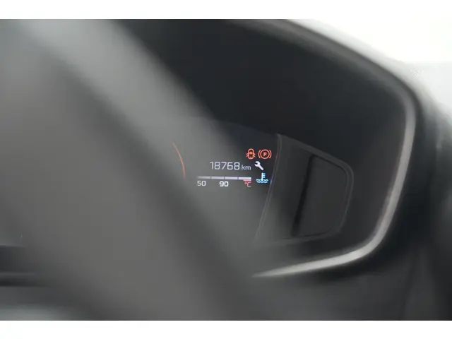 Peugeot 208 PureTech 100 Allure 2024 Benzine 41