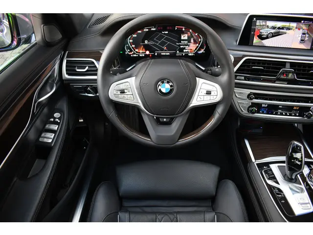 BMW 7 Serie M760Li xDrive 2019 Benzine 23