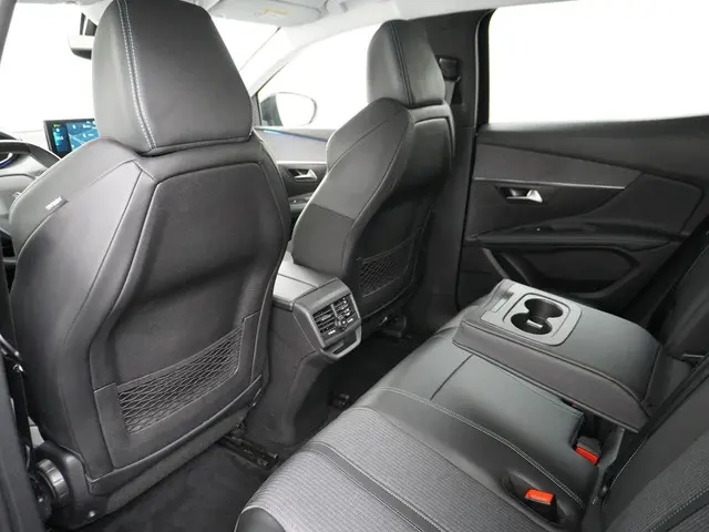 Peugeot 3008 1.6 HYbrid 225 Allure 2022 Hybride Benzine 20