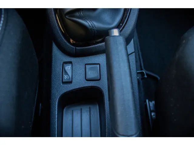 Renault Clio Estate TCe 90 Limited 2020 Benzine 27