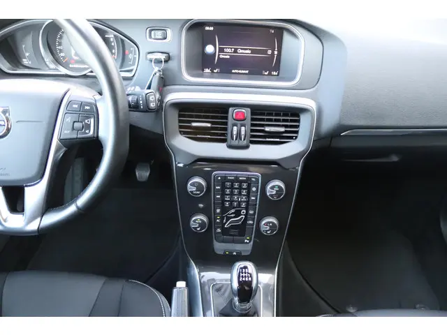 Volvo V40 2.0 T2 Nordic+ 2018 Benzine 10