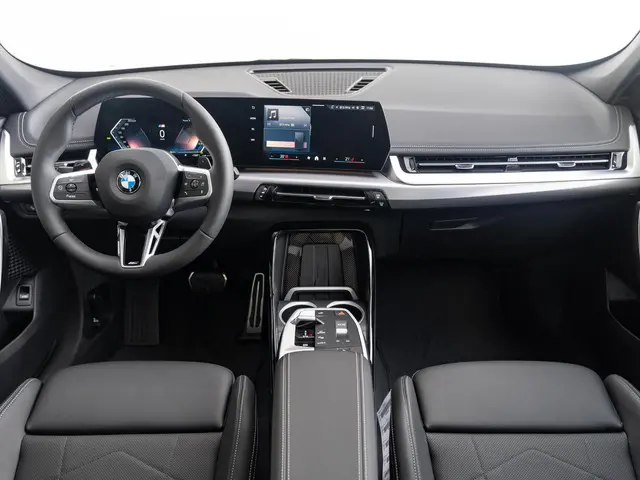 BMW X1 sDrive18i 2025 Benzine 7