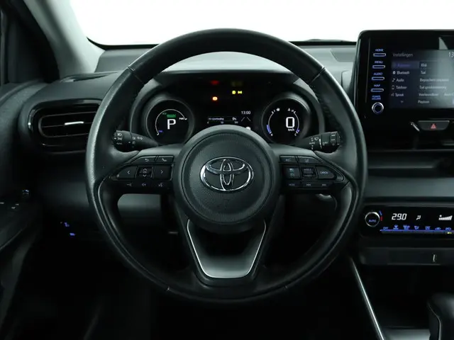 Toyota Yaris 1.5 Hybrid Dynamic 2021 Hybride Benzine 47
