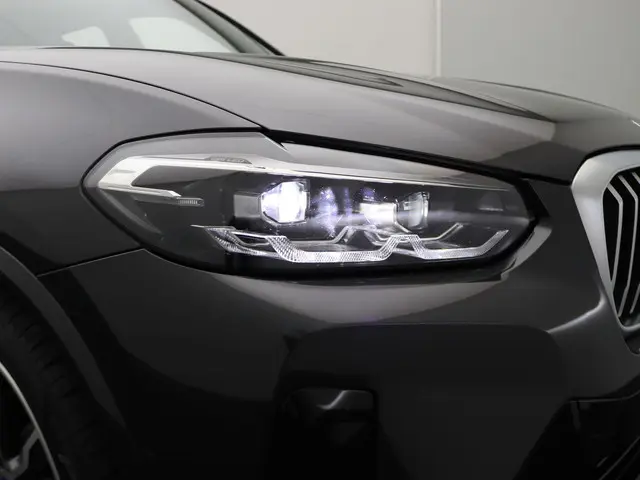 BMW X3 xDrive30e 2023 Hybride Benzine 19