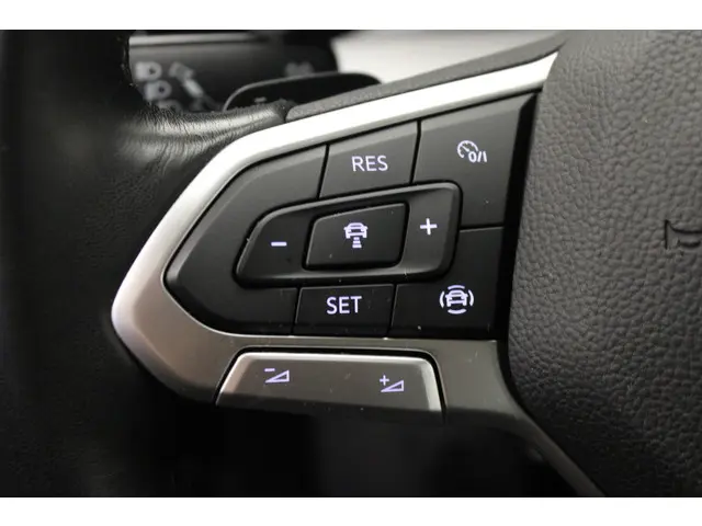 Volkswagen Golf 1.0 eTSI Life 2021 Hybride Benzine 11