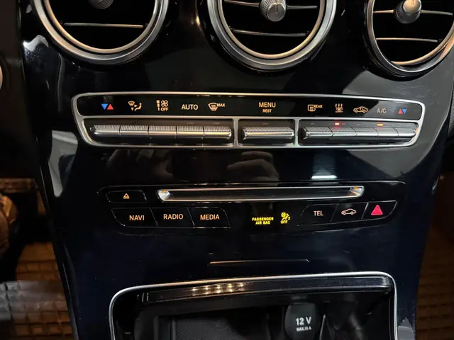 Mercedes-Benz GLC Coupé 300 4MATIC 2018 Benzine 17