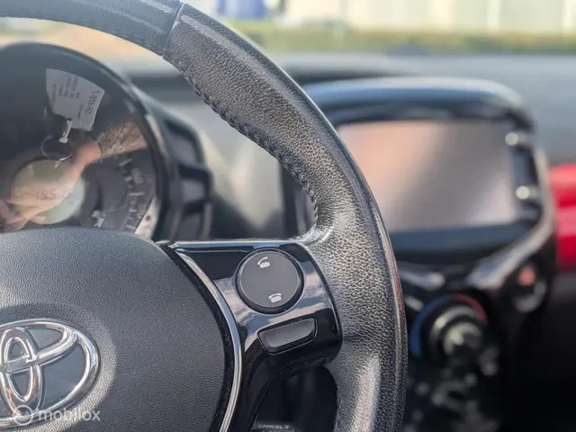 Toyota Aygo 1.0 VVT-i x-wave CABRIO! 2015 Benzine 8