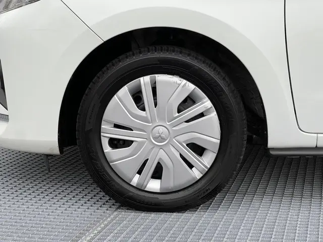 Mitsubishi Space Star 1.2 Cool+ 2021 Benzine 24