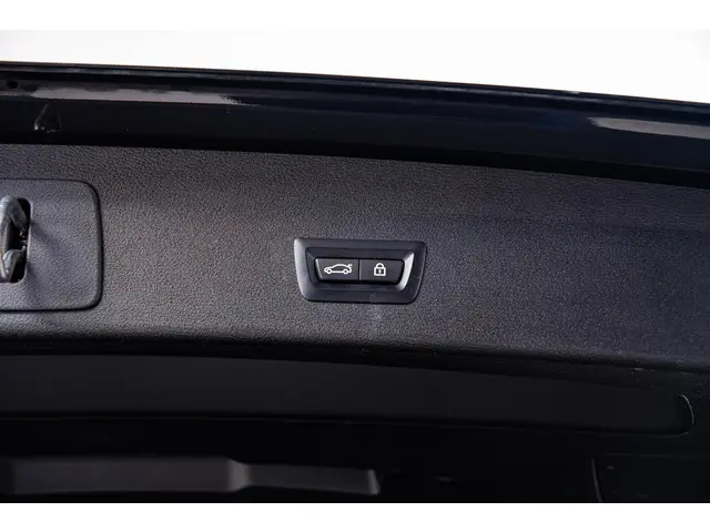 BMW X1 sDrive20i High Executive 2019 Benzine 57