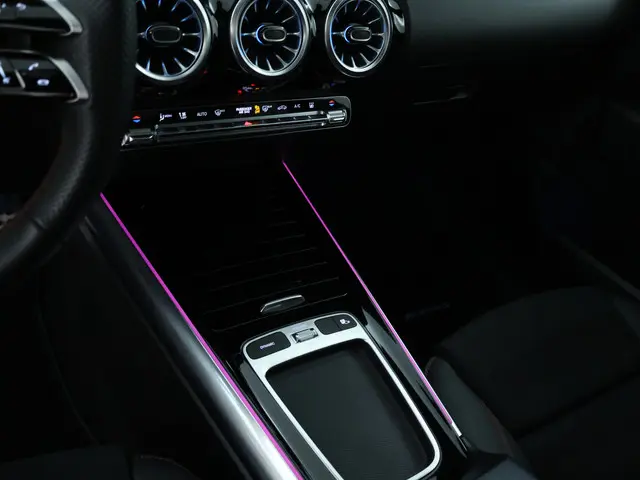 Mercedes-Benz EQA 250 AMG Line 67 kWh 2024 Elektrisch 39