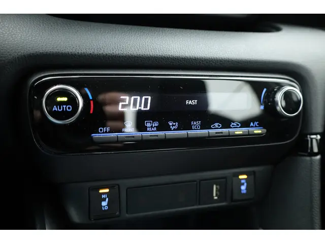 Toyota Yaris 1.5 Hybrid Active 2022 Hybride Benzine 27