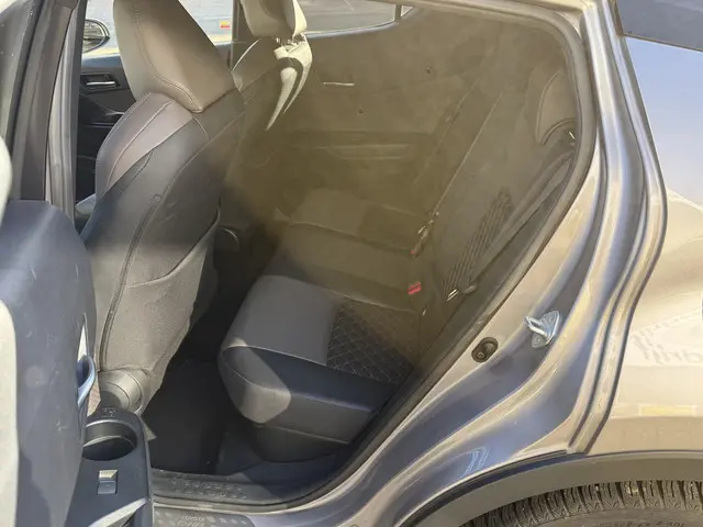 Toyota C-HR 1.8 Hybrid Executive 2020 Hybride Benzine 9