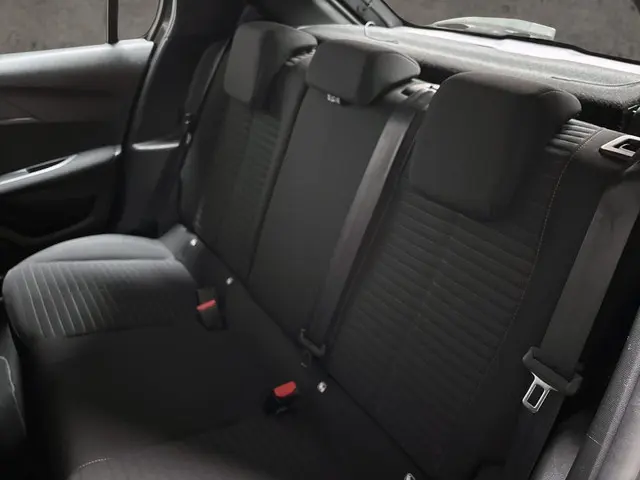 Peugeot 208 1.2 PureTech Sport 2020 Benzine 10