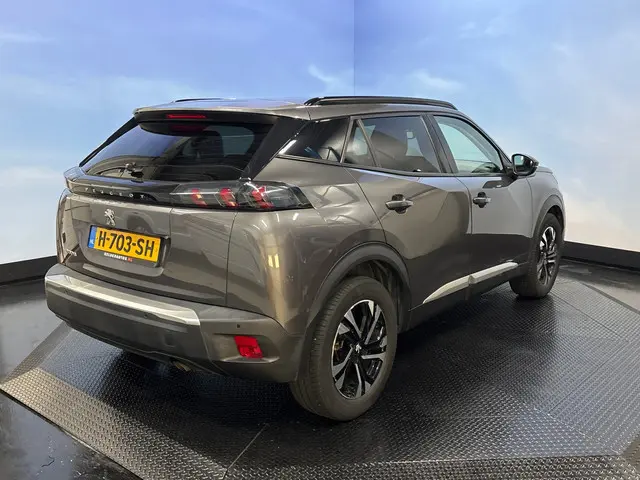 Peugeot 2008 1.2 PureTech Blue Lease Allure 2020 Benzine 3