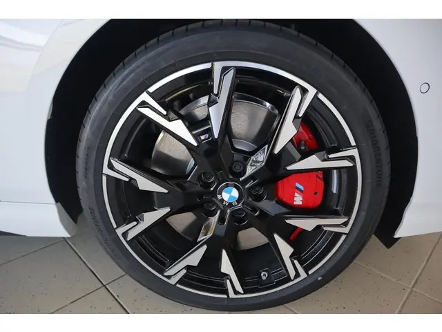 BMW 1 Serie 5-deurs 120 2025 Benzine 6