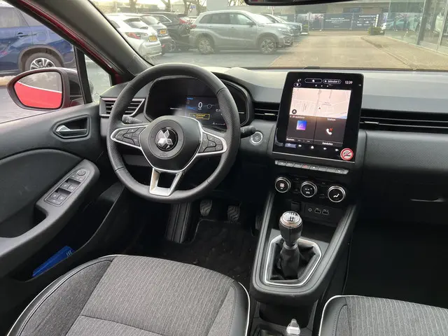 Mitsubishi Colt 1.0T MT First Edition 2024 Benzine 4