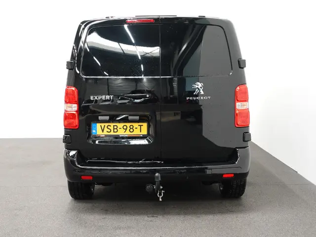 Peugeot Expert 100pk L2H1 Premium 2022 Diesel 4