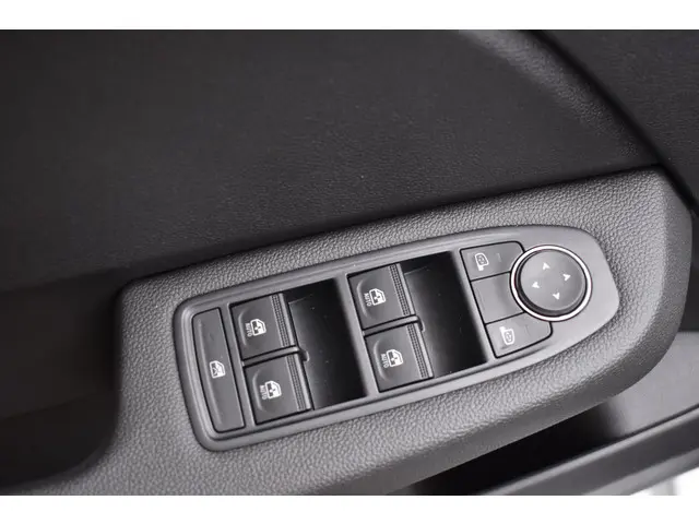 Renault Clio TCe 90 GPF evolution 2024 Benzine 21