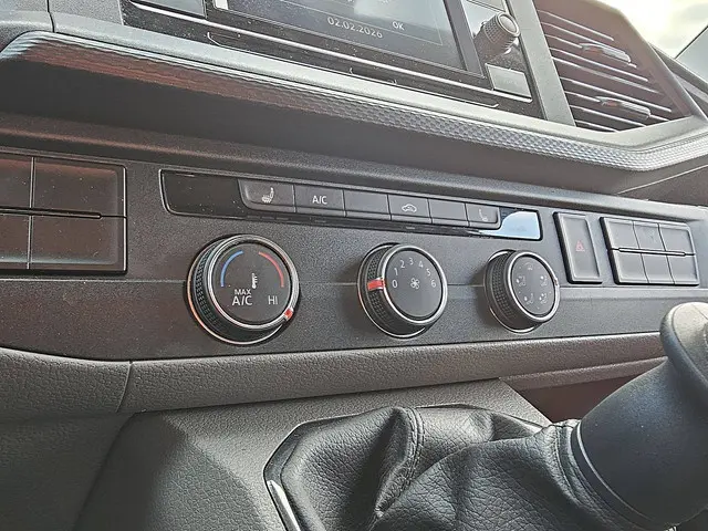 Volkswagen Transporter 2.0 TDI 2020 Diesel 11