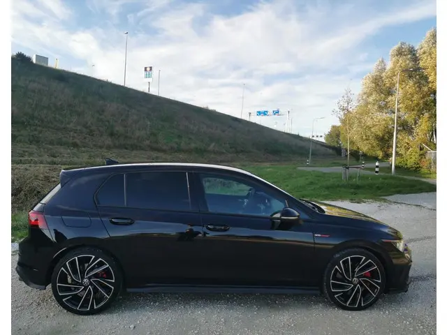 Volkswagen Golf 2.0 TSI GTI 2021 Benzine 8