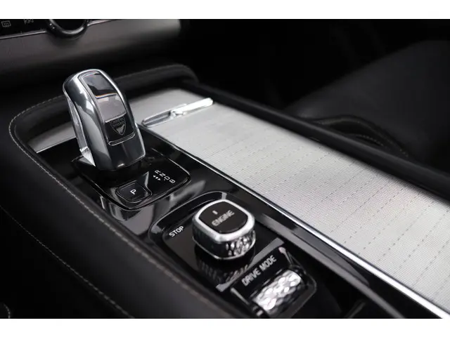 Volvo XC90 2.0 T8 Twin Engine AWD 2016 Hybride Benzine 29