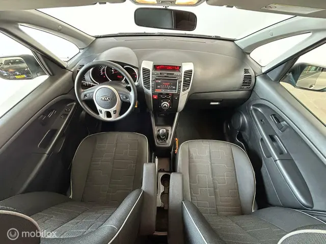 Kia Venga 1.4 CVVT Plus Pack 2012 Benzine 5