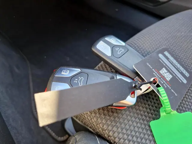 Audi A4 Avant 40 TFSI quattro S edition 2022 Benzine 36