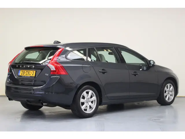 Volvo V60 T4 Kinetic Automaat 2013 Benzine 4