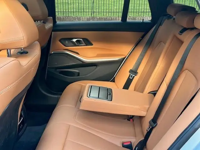 BMW 3 Serie Touring 330e xDrive 2023 Hybride Benzine 13