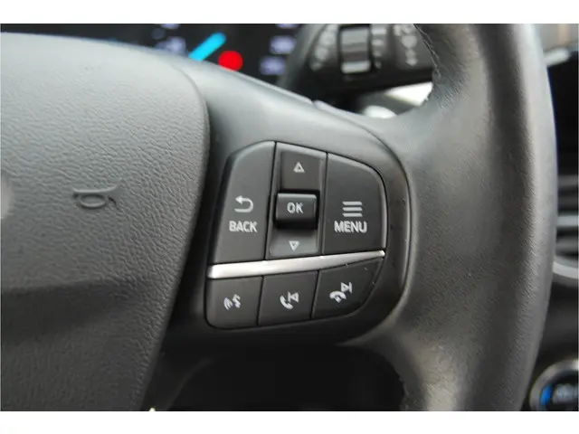 Ford Kuga 1.5 EcoBoost 150PK Titanium 2020 Benzine 19