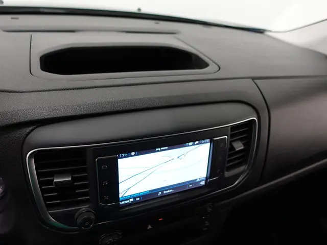 Peugeot Expert 1.5 BlueHDI L2 2023 Diesel 22