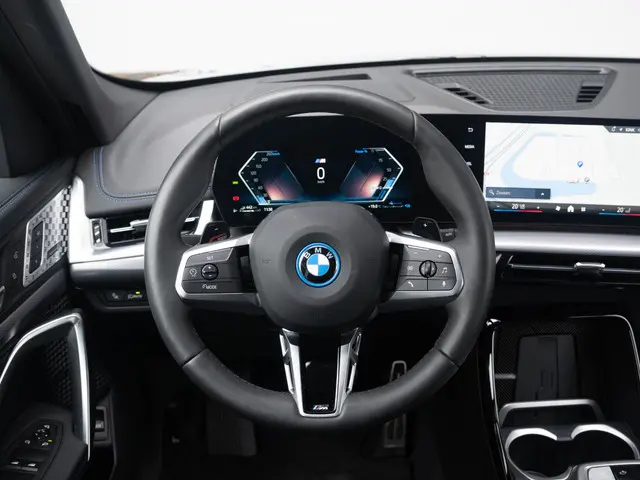 BMW X1 xDrive25e 2025 Hybride Benzine 7