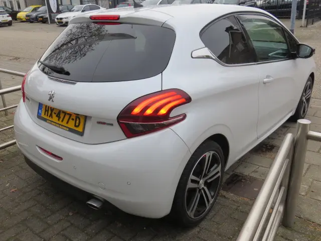 Peugeot 208 1.2 PureTech GT-line 2016 Benzine 5