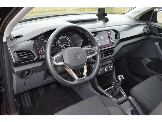 Volkswagen T-Cross 1.0 TSI Life 2021 Benzine 25