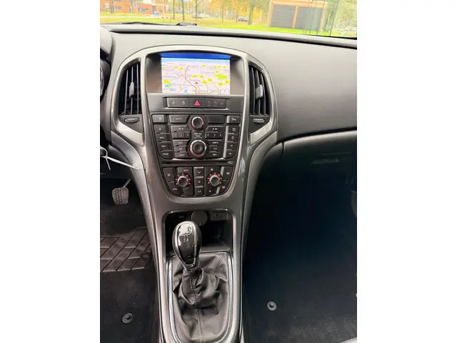 Opel Astra 1.4 Cosmo 2014 Benzine 6