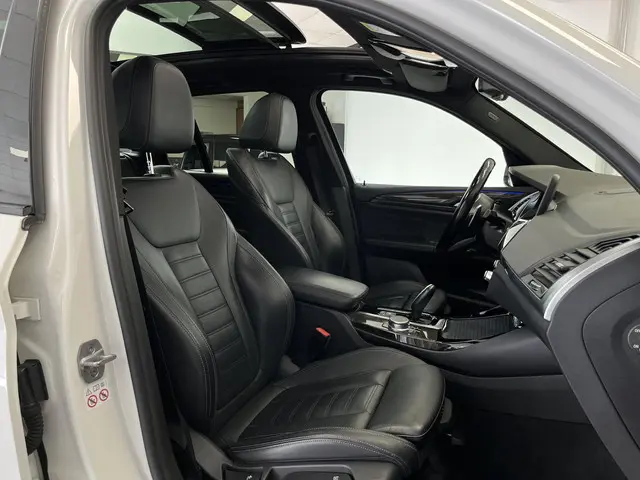 BMW X3 xDrive30i M-Sport 2018 Benzine 16