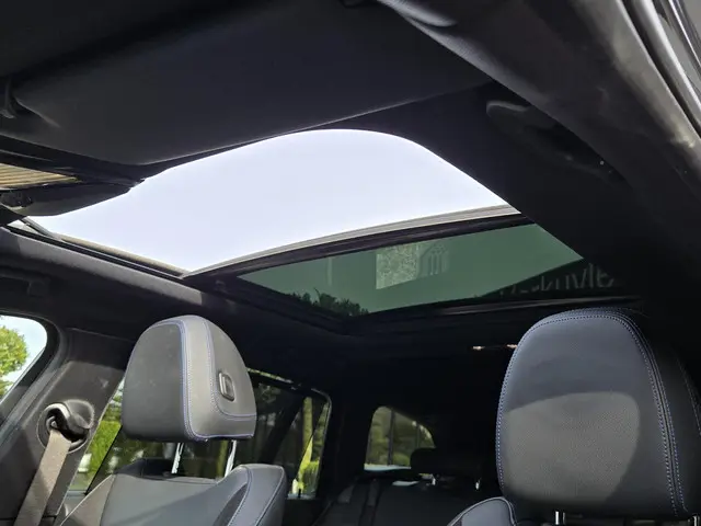 BMW 3 Serie Touring 330e xDrive 2021 Hybride Benzine 17