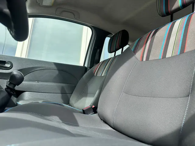 Renault Twingo 1.2 16V Authentique / NAP 2012 Benzine 4