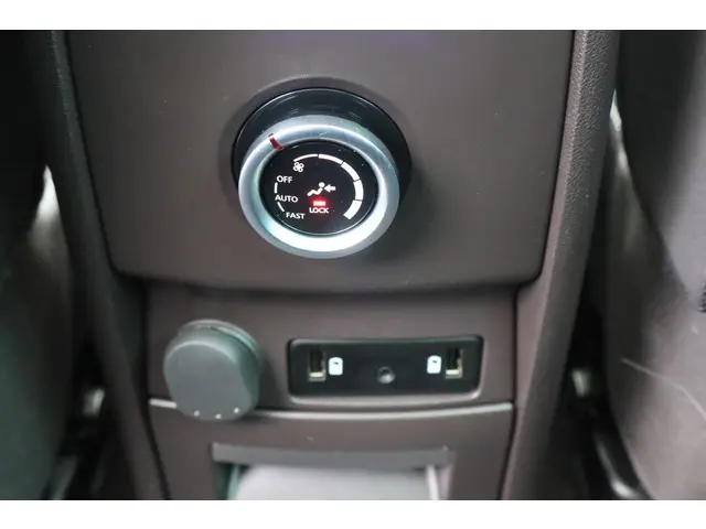 Renault Espace 1.8 TCe Initiale Paris 7p. 2019 Benzine 27