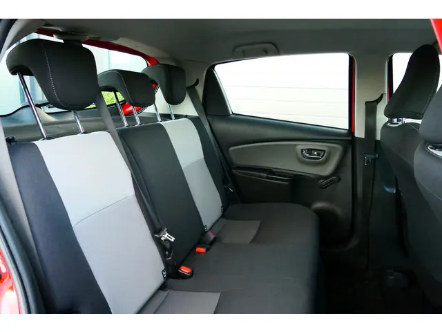 Toyota Yaris 1.5 Hybrid Active 2019 Hybride Benzine 31