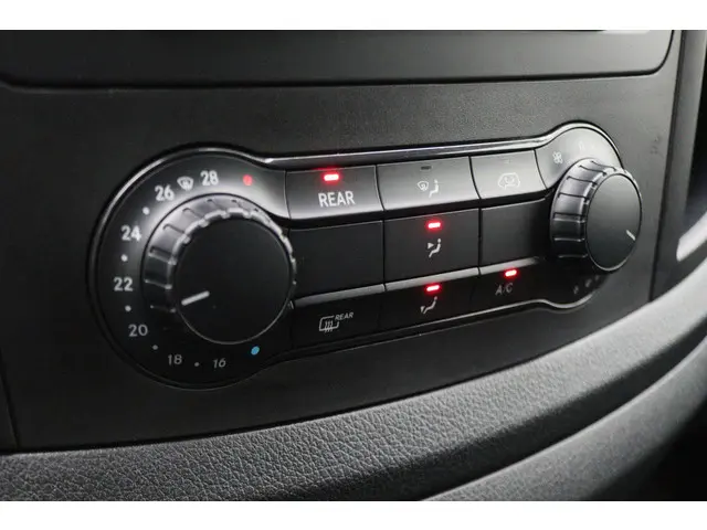Mercedes-Benz Vito 114 CDI Lang DC Comfort 2018 Diesel 42