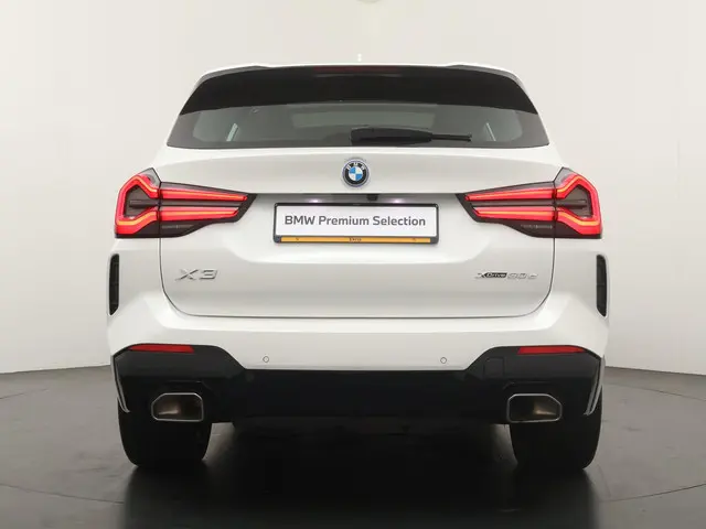 BMW X3 xDrive30e 2023 Hybride Benzine 10