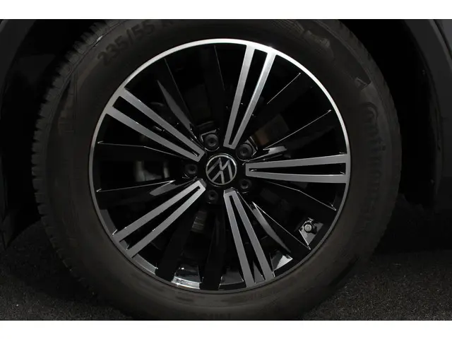 Volkswagen Tiguan 1.5 TSI DSG Active 2023 Benzine 24