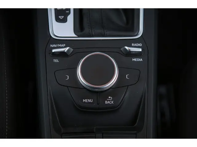 Audi Q2 35 TFSI S Edition 2019 Benzine 10