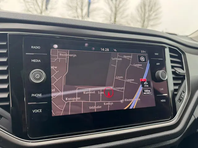 Volkswagen T-Roc 1.5 TSI Style 2019 Benzine 17